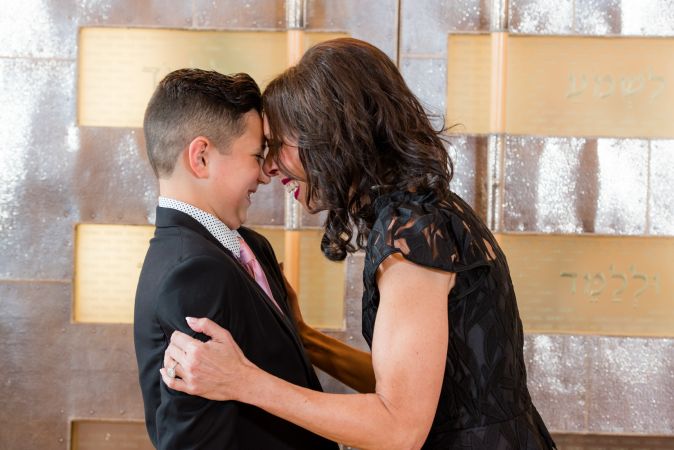 Cleveland Mitzvah Photographer
